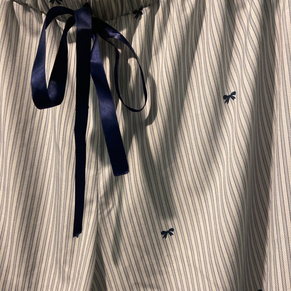Blue and white stripe yoga pants in EUC - Picture 2 of 4